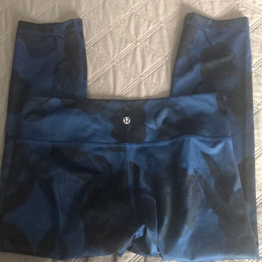 Lululemon crops